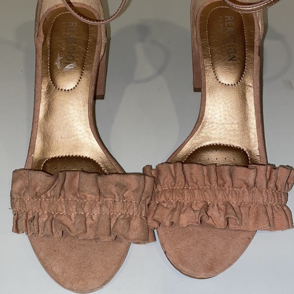 Kenneth Cole Heels - Picture 4 of 9